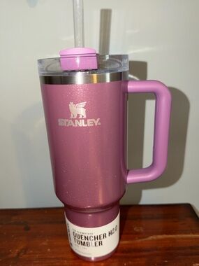 Stanley Quencher H2.0 Tumbler 40 oz Mauve Shimmer NWT